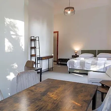 Zamek Nowecin Hotel